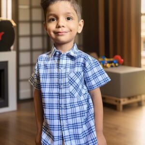 Blue and white half sleeves checks